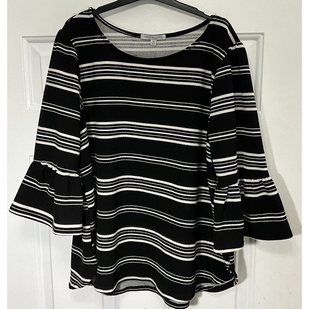Green Envelope Los Angeles Black/White Striped Bell Sleeve Blouse Women's 2X